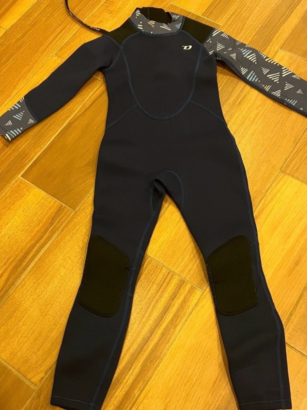 Dark Lightning Kids Wetsuit Neoprene Thermal Swimsuit Boys Girls Size 6